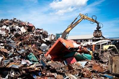 Figura illustrativa Autodemolizioni & Autofficina Pak