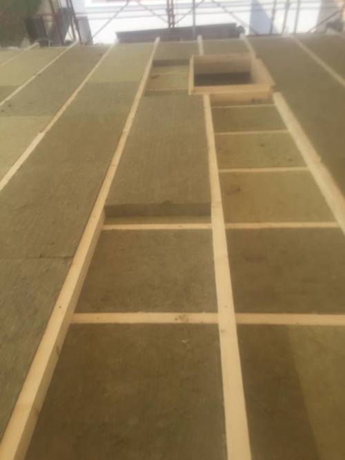 RECUPERO SOTTOTETTO SARONNO - posa doppio strato isolante su copertura