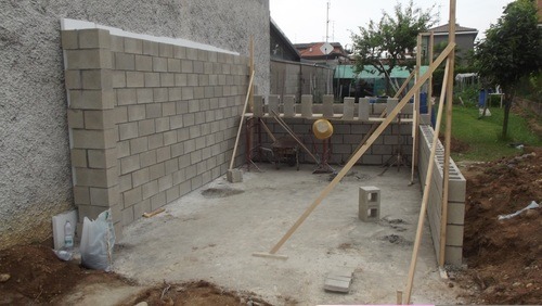 EDIFICAZIONE NUOVA AUTORIMESSA SOLARO - realizzazione muratura esterna