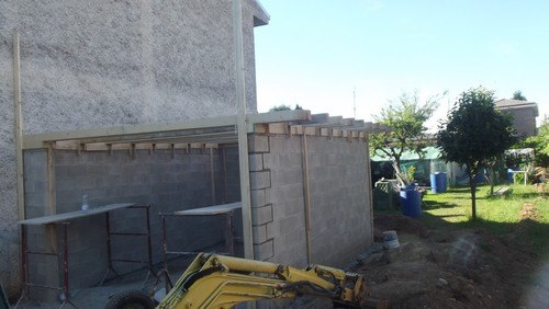 EDIFICAZIONE NUOVA AUTORIMESSA SOLARO - posa struttura copertura