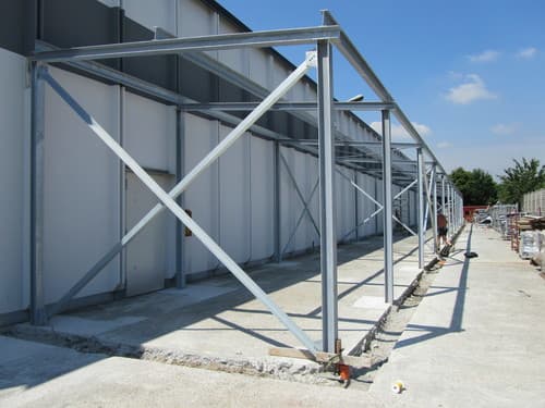  - tettoia industriale in acciaio
