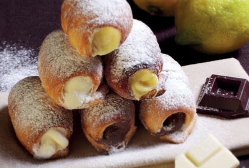 Cannolini - Cannolini di delicata pasta sfoglia ricoperti da una pioggia di zucchero a velo e farciti con delizioso cioccolato, fresca crema al limone o cioccolato bianco.


Peso Netto, per tipo 1500gr
Scadenza 180gg
Dim. Pallet 80x120cm 9 cart. per strato
Pallettizzazione max 180 cartoni