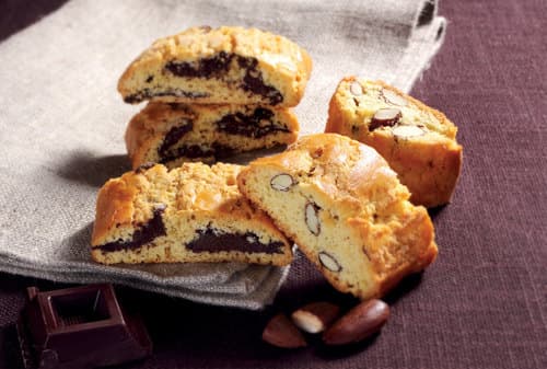 Cantuccini mandorla e cioccolato - Dalla migliore tradizione toscana i “Cantucci”, con mandorle o cioccolato, da provare accompagnati con Vin Santo per esaltarne la caratteristica bontà.


Peso Netto 1500gr
Scadenza 180gg
Dim. Pallet 80x120cm – 9 cart. per strato
Pallettizzazione max 180 cartoni