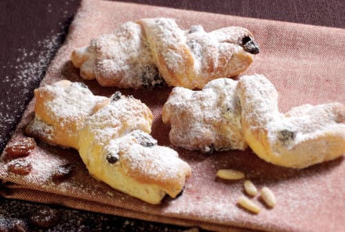 Torciglioni con uvetta e pinoli - Dall’unione di pasta frolla e pasta sfoglia nascono i torciglioni con uvetta e pinoli, arricchiti da una spolverata di zucchero a velo


Peso Netto 1000gr
Scadenza 180gg
Dim. Pallet 80x120cm – 9 cart. per strato
Pallettizzazione max 180 cartoni