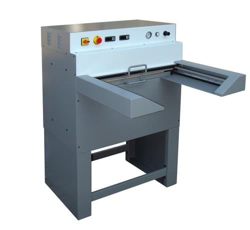  - Accoppiatrice pelli a piastre