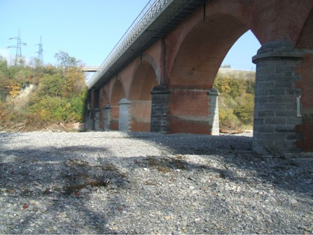 Ricostruzione ponte stradale