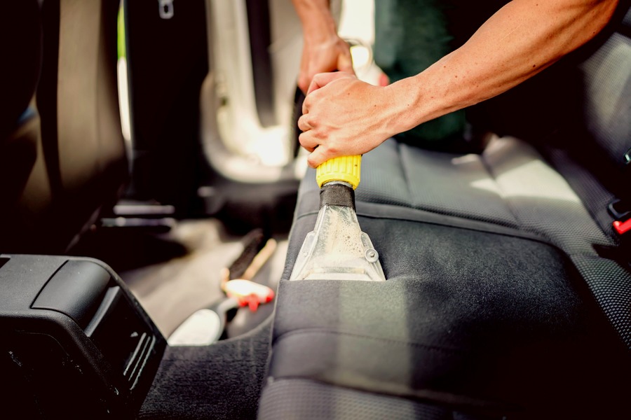 Figura illustrativa Carrozzeria Nino di De Sarro Pietro Angelo & C. Snc