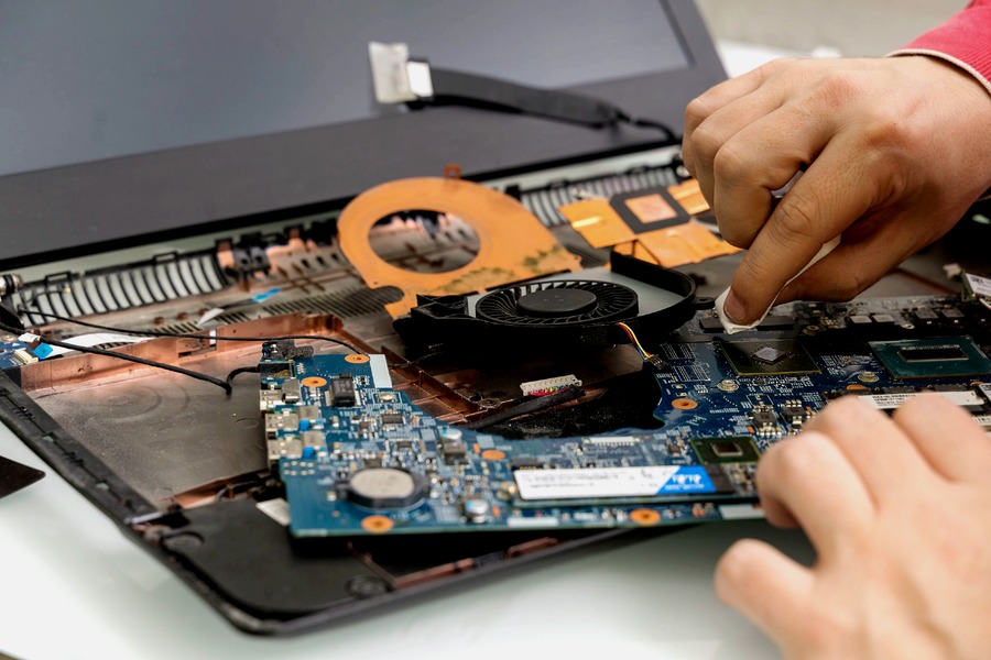 Figura illustrativa Belotti Emanuele