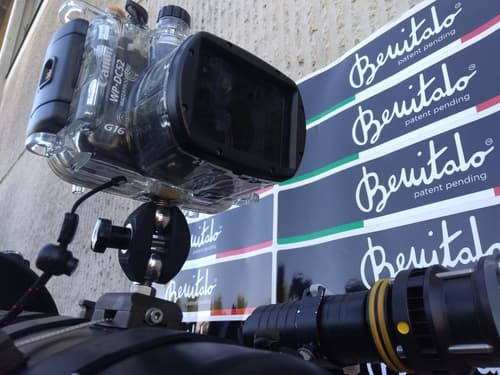  - PARTICOLARE SUPPORTO STUDIATO E REALIZZATO PER MACCCHINA FOTOGRAFICA O TELECAMERA