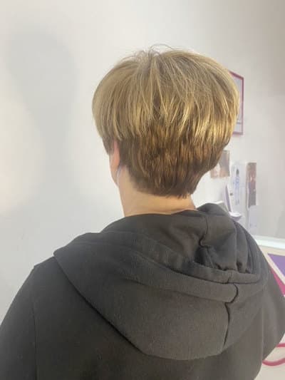 Figura illustrativa Armonia Donna Salon di Lauretta Aurora