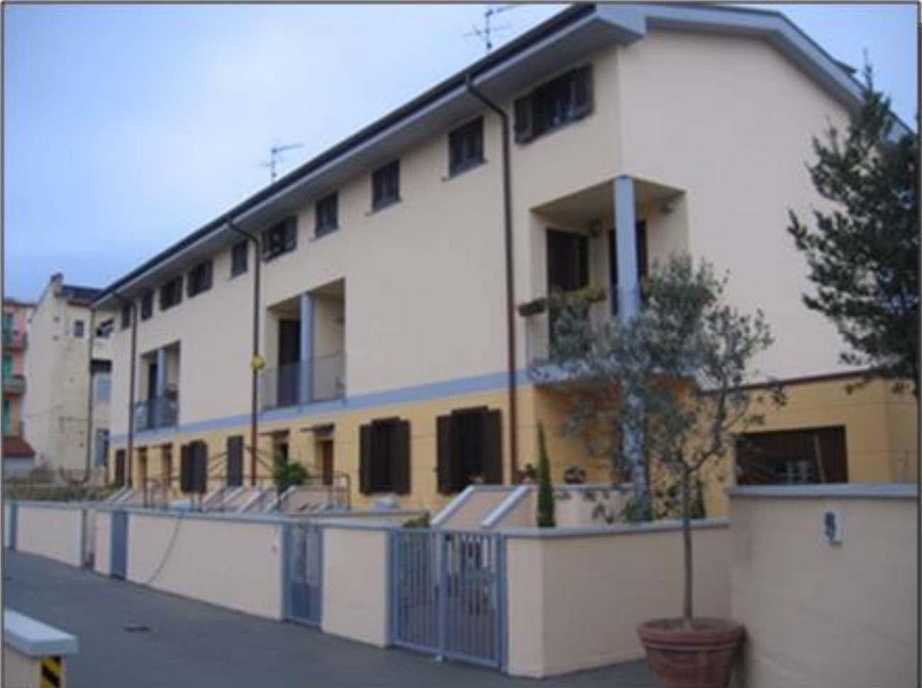 SEI VILLETTE VIA SGARALLINO