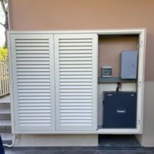 Sportello copricontatori in alluminio a persiana stecca fissa Avorio Goffrato