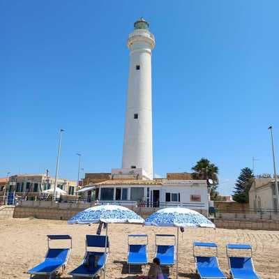 Figura illustrativa Profumeria Fragrance S.r.l.S.