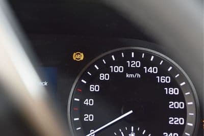 Figura illustrativa Autofficina Bassi S.r.l.