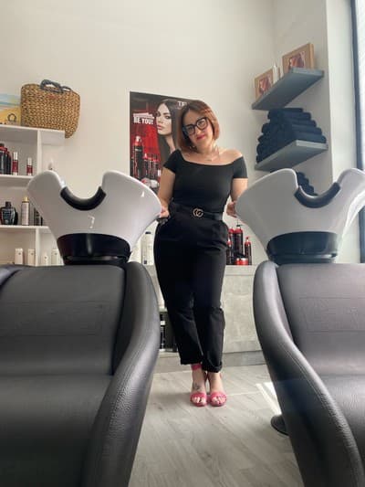 Figura illustrativa Armonia Donna Salon di Lauretta Aurora