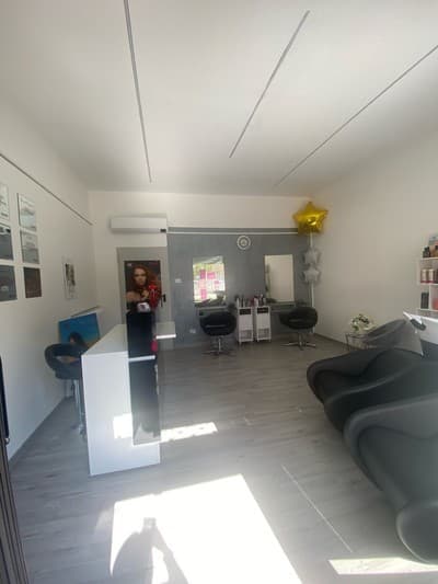 Figura illustrativa Armonia Donna Salon di Lauretta Aurora