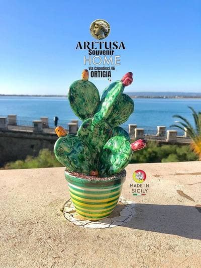Figura illustrativa Aretusa Ceramica & Souvenir
