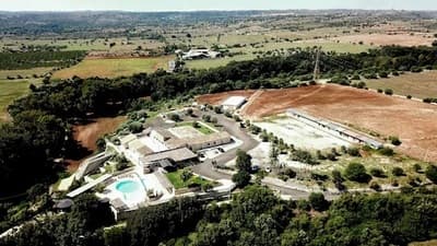 Figura illustrativa Agriturismo Fattoria del Cavaliere