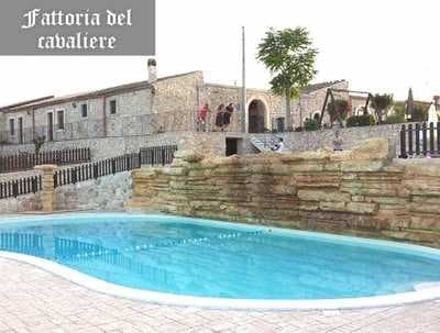 Figura illustrativa Agriturismo Fattoria del Cavaliere