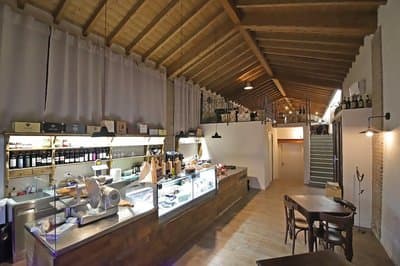 Figura illustrativa Il Ceppo Affetteria