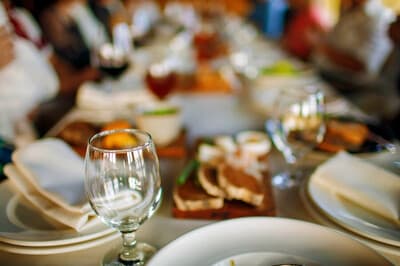 Figura illustrativa Luxury Resort Restaurant