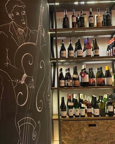 Figura illustrativa Rewine Enoteca