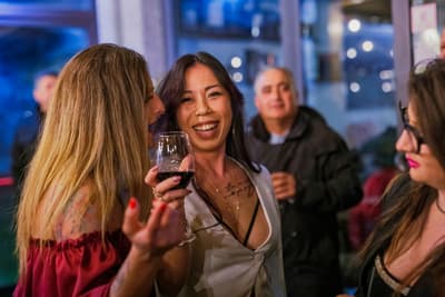 Figura illustrativa Rewine Enoteca