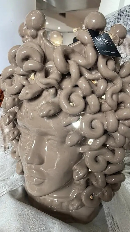 Figura illustrativa Moro Design Store