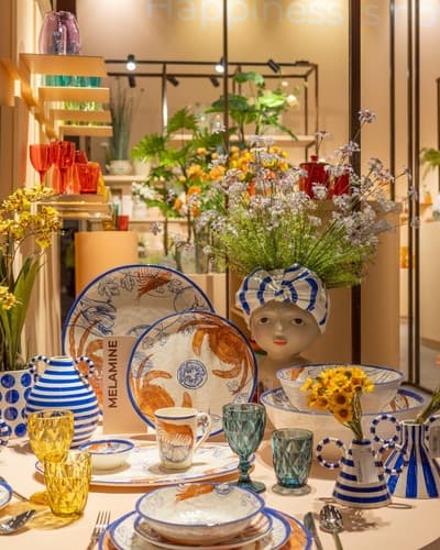 Figura illustrativa Amica Articoli da Regalo