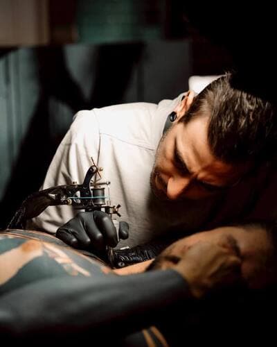 Figura illustrativa Horizon Tattoo & Piercing