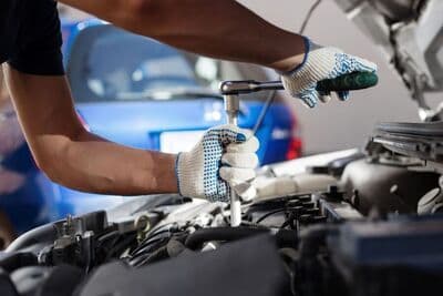 Come prolungare la vita della tua auto: 10 cattive abitudini da eliminare subito