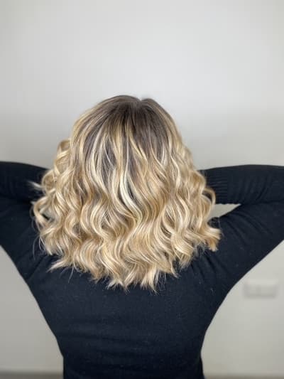 Figura illustrativa Armonia Donna Salon di Lauretta Aurora