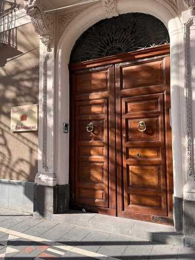 Figura illustrativa Ambraserena Residenza per Anziani