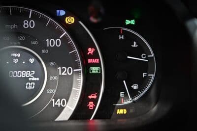 Spia ESP accesa e perdita di potenza: cosa significa e cosa fare subito