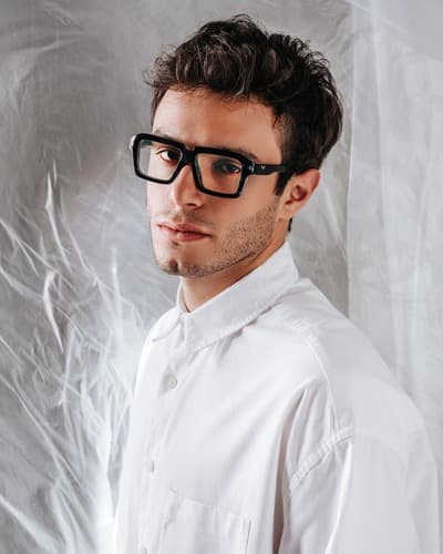 Figura illustrativa Ottica Visione Futura