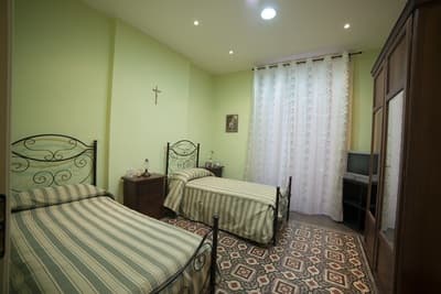 Figura illustrativa Ambraserena Residenza per Anziani